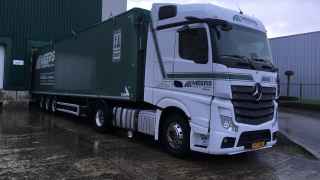 Meers International Transport a déjà 9 camions New Actros sur la route